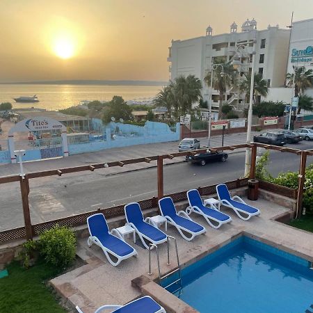 Serafy City Center Hostel And Pool For Foreigners Adults Only Hurghada Esterno foto