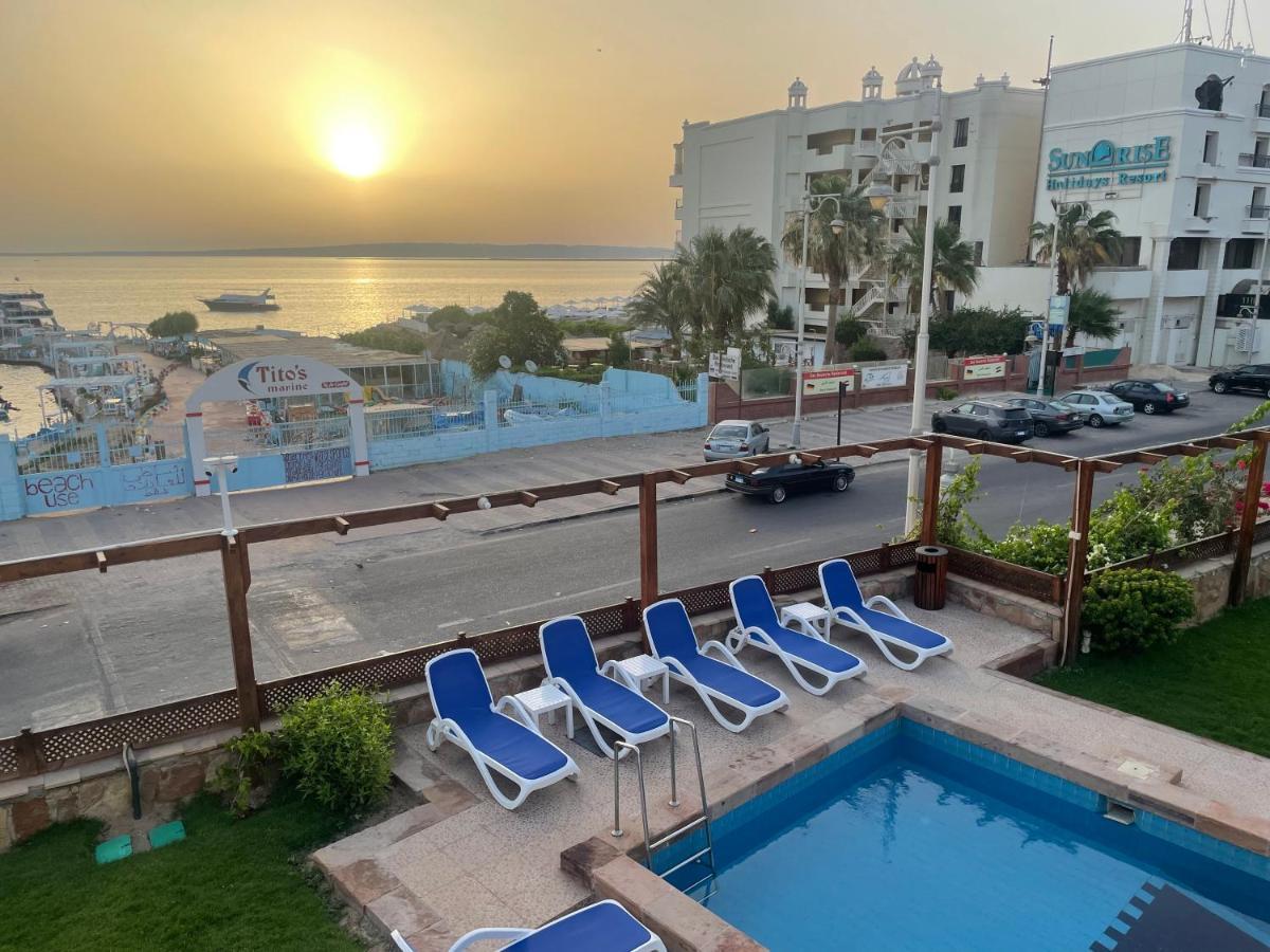 Serafy City Center Hostel And Pool For Foreigners Adults Only Hurghada Esterno foto
