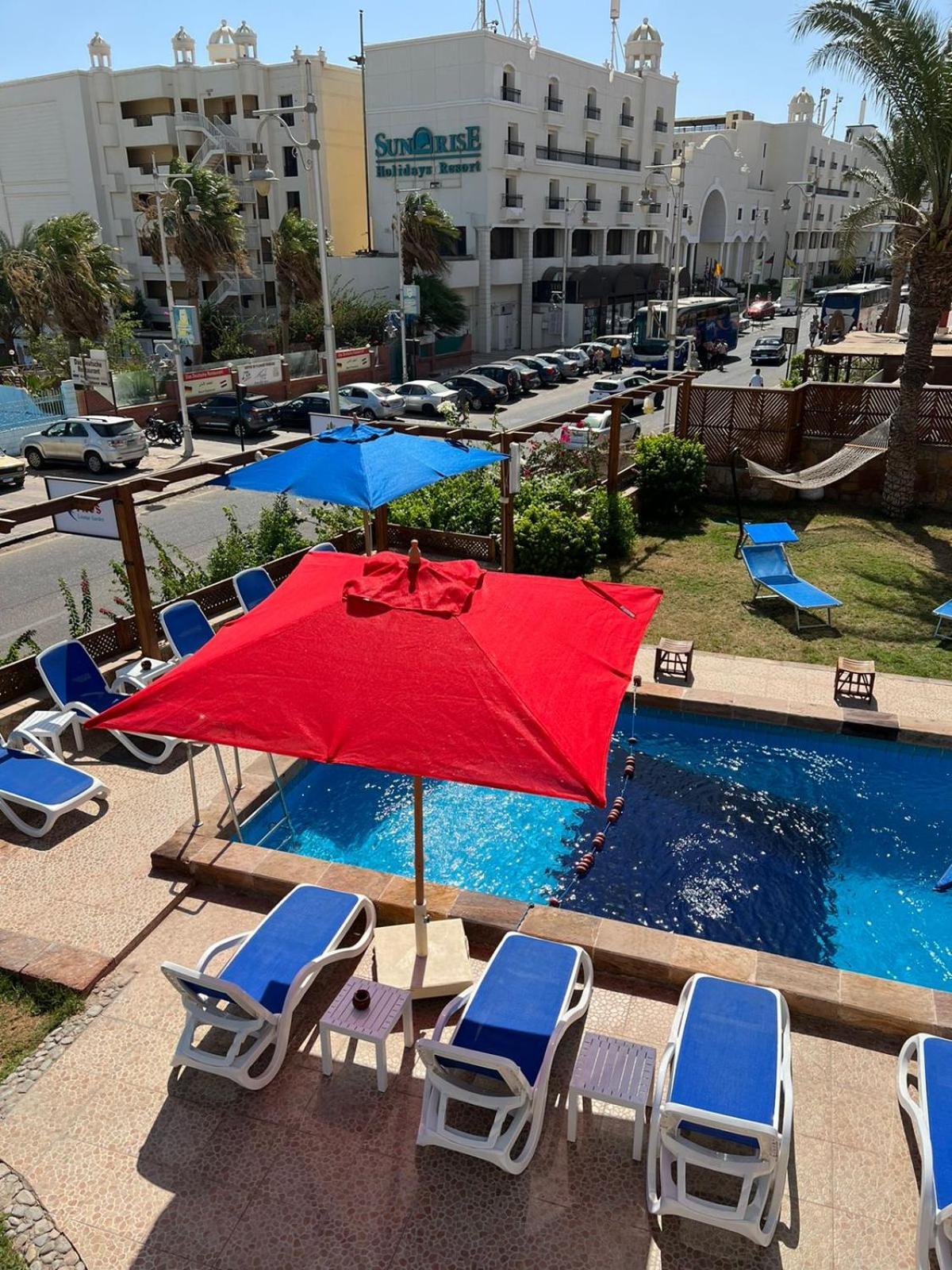 Serafy City Center Hostel And Pool For Foreigners Adults Only Hurghada Esterno foto