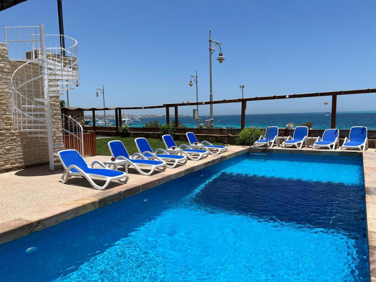 Serafy City Center Hostel And Pool For Foreigners Adults Only Hurghada Esterno foto