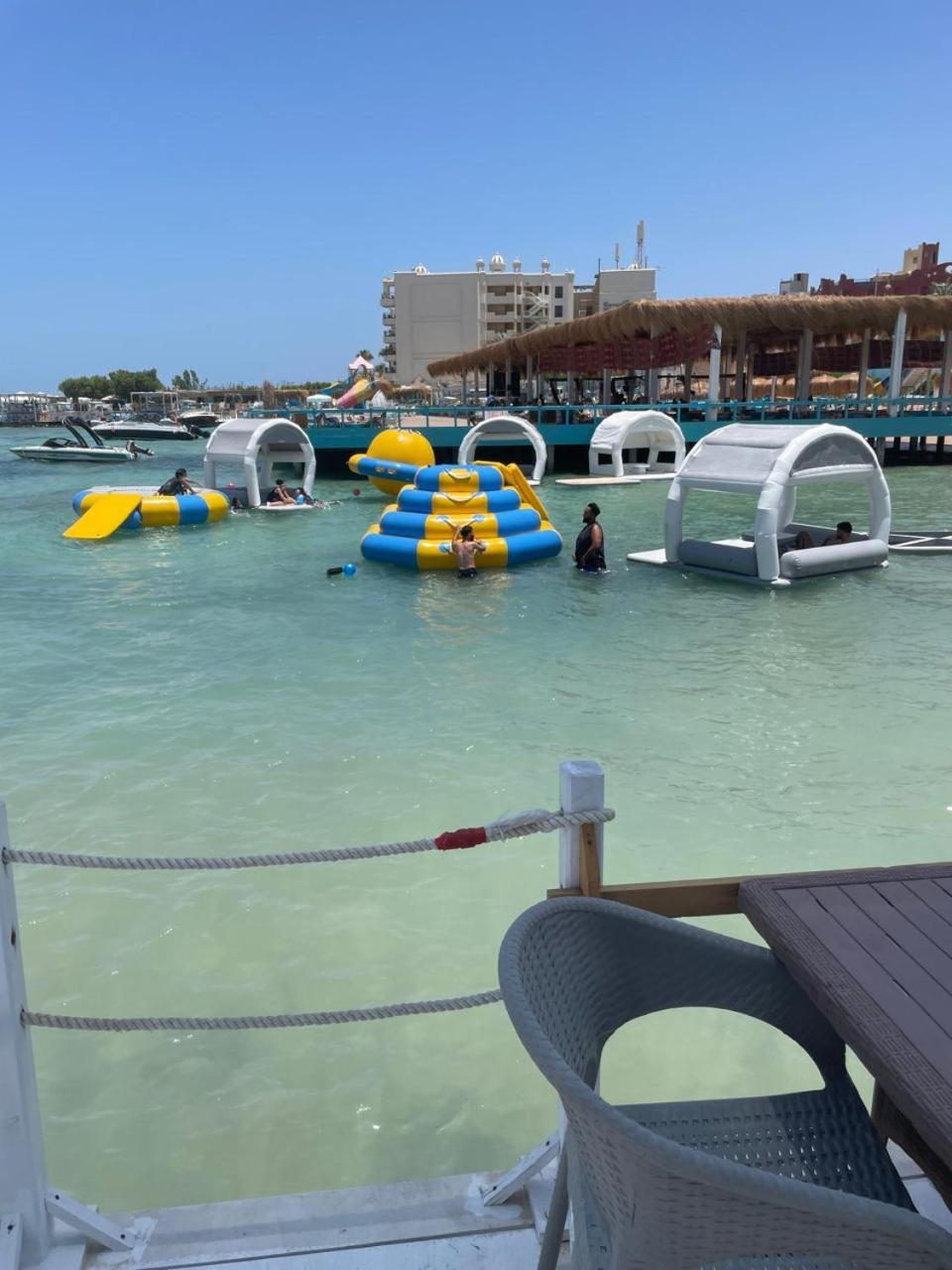Serafy City Center Hostel And Pool For Foreigners Adults Only Hurghada Esterno foto